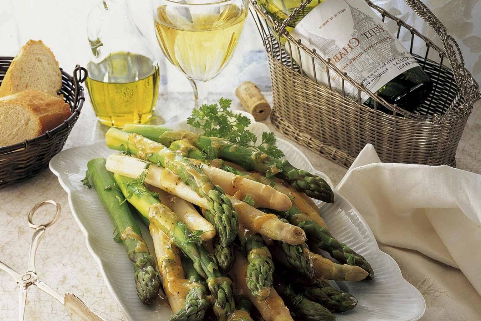 Asparagus-and-Sauvignon-Blanc