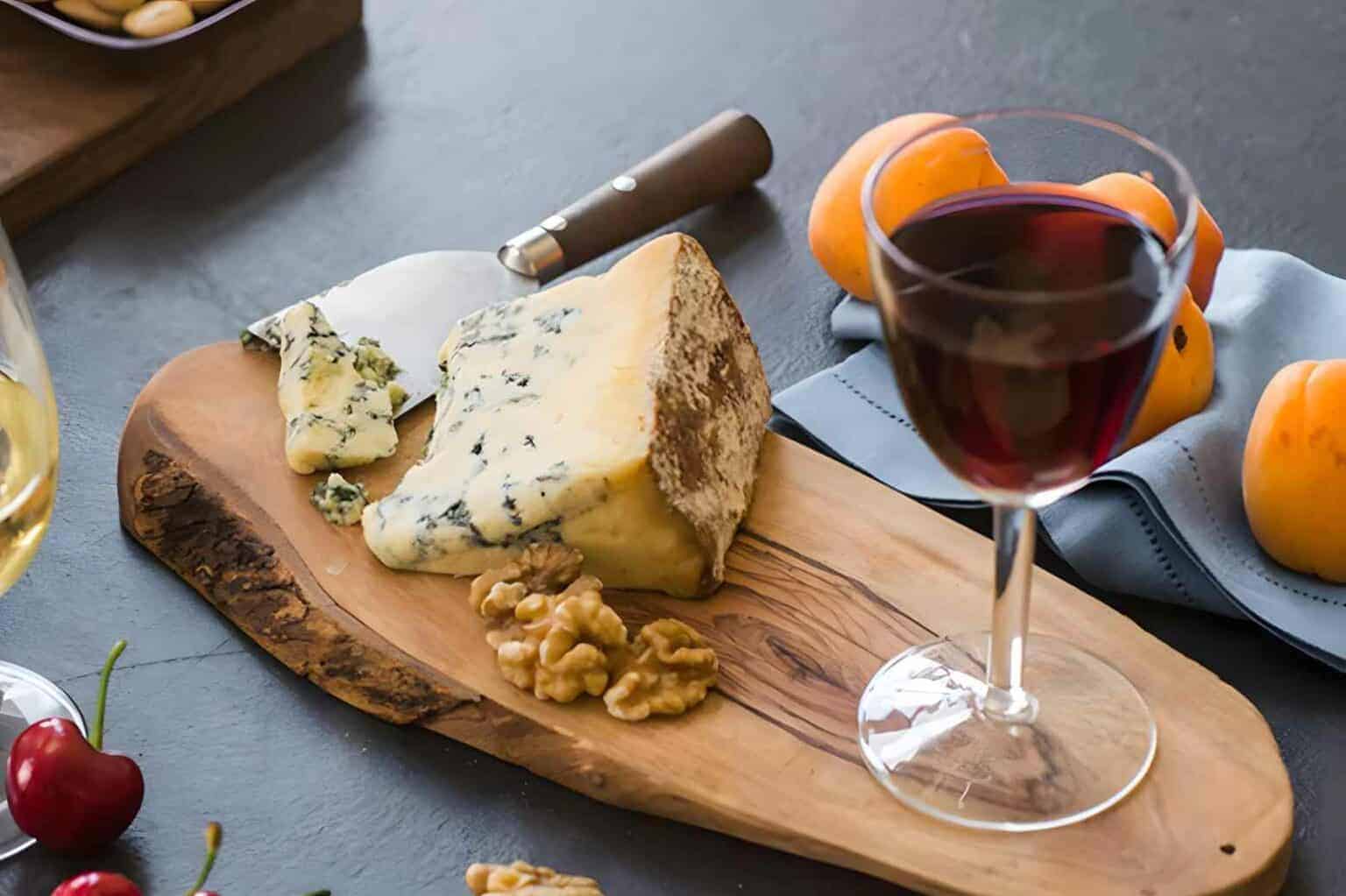 Best-Wines-Pair-with-Blue-Cheese