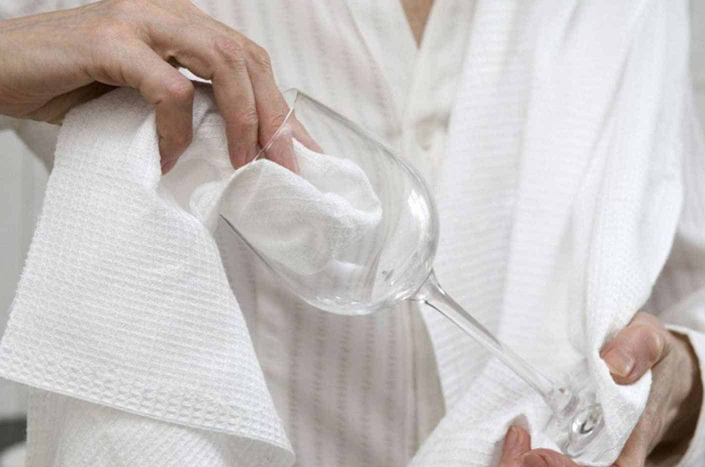 How-Often-Should-You-Wash-Your-Wine-Glasses