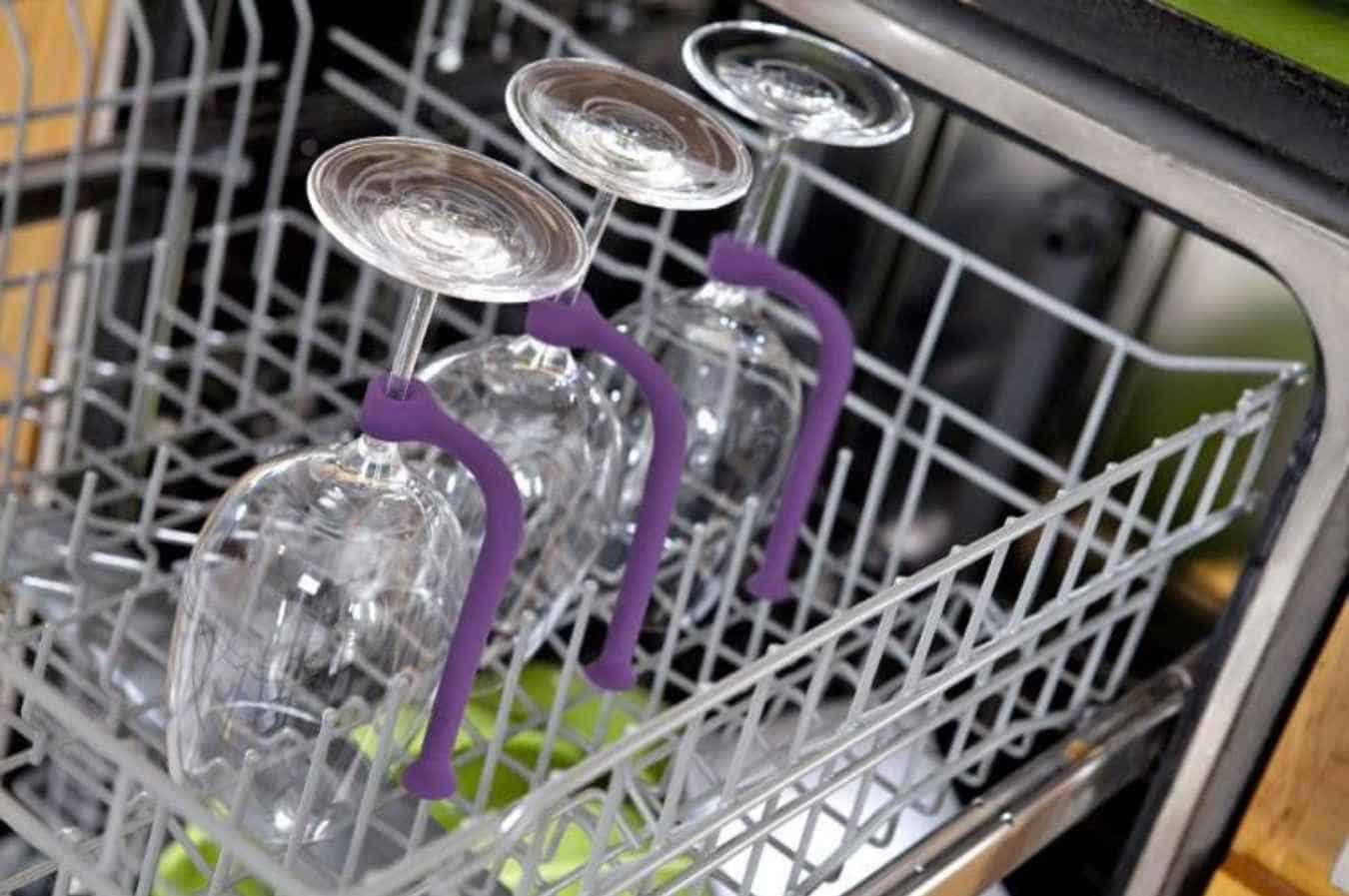 How-to-Clean-your-Wine-Glasses-Using-the-Dishwasher