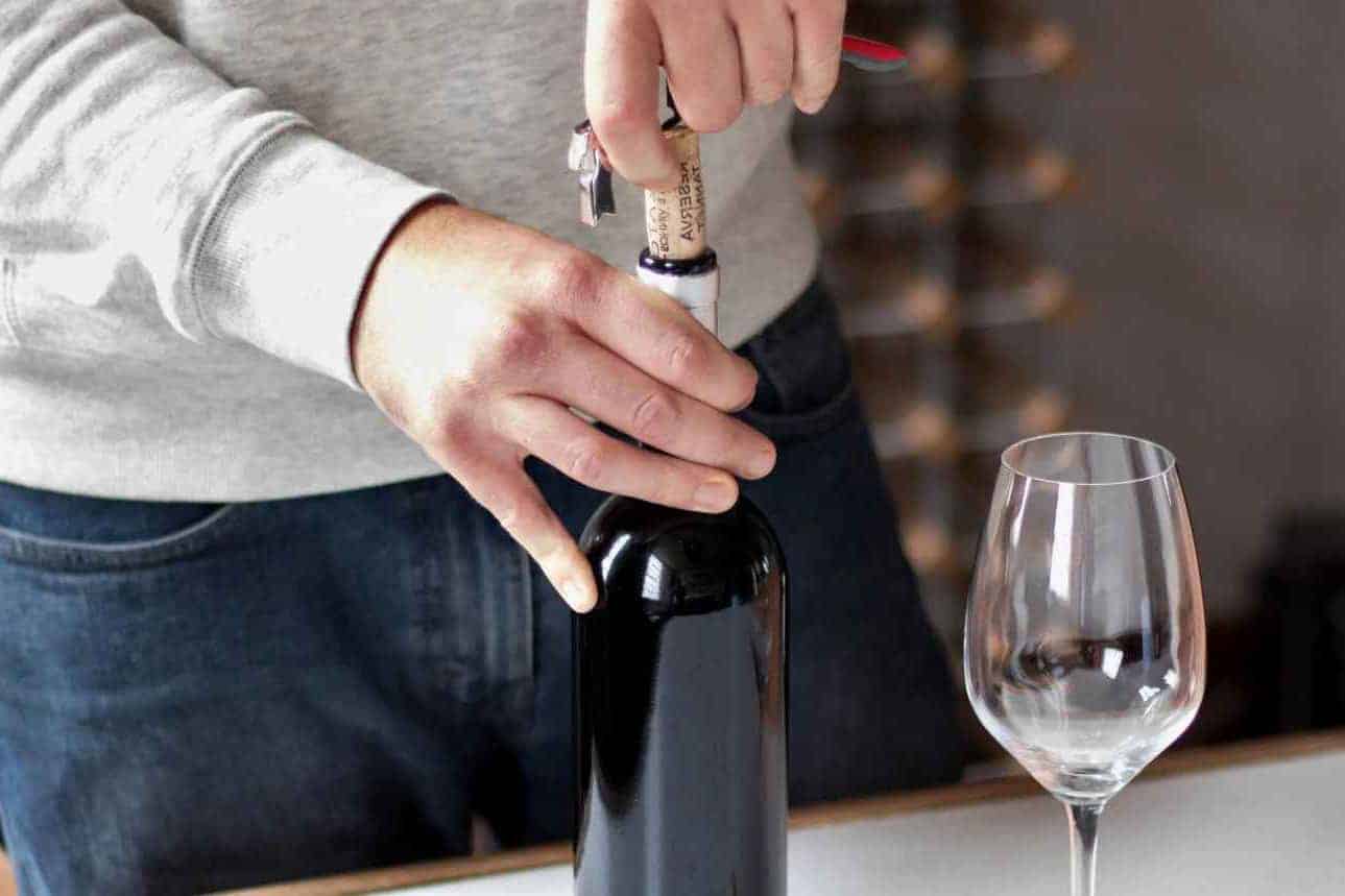 How-to-Open-a-Bottle-of-Wine