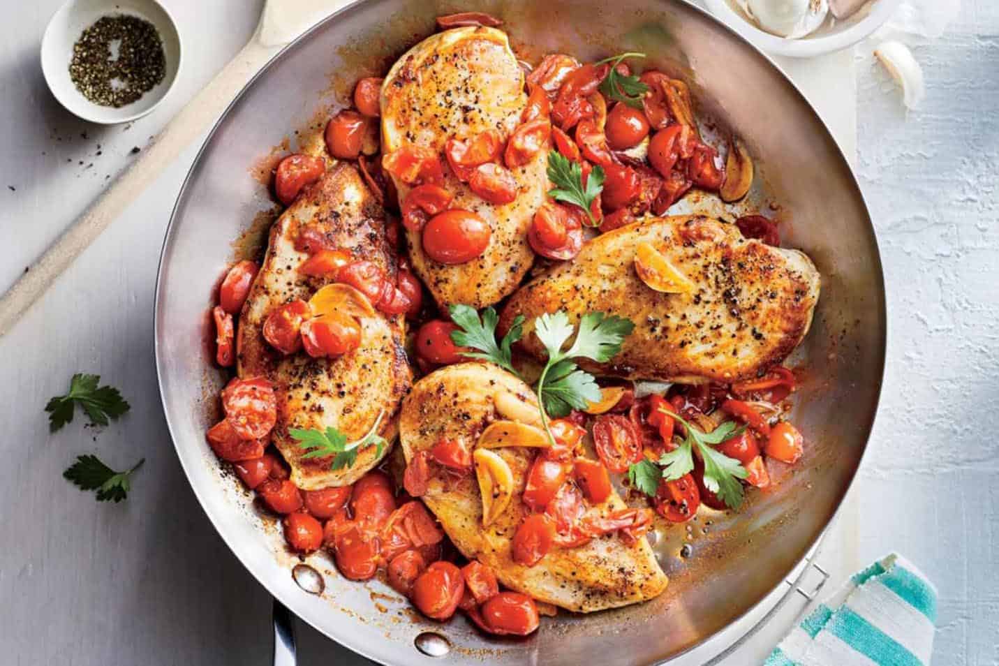 Pinot-Noir-and-Tomato-Based-Chicken-Dishes