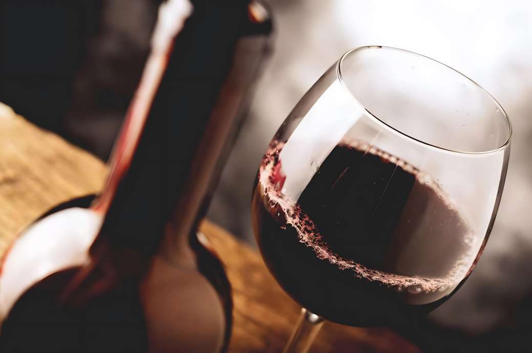 Red-Wine-Nutrition-Fact-Calories-Carbs-and-Sugar