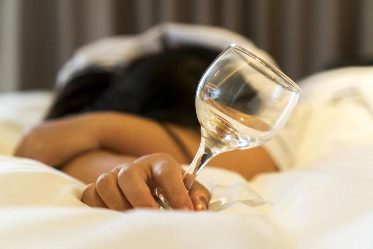 The-Reason-Why-Wine-Makes-You-Sleepy