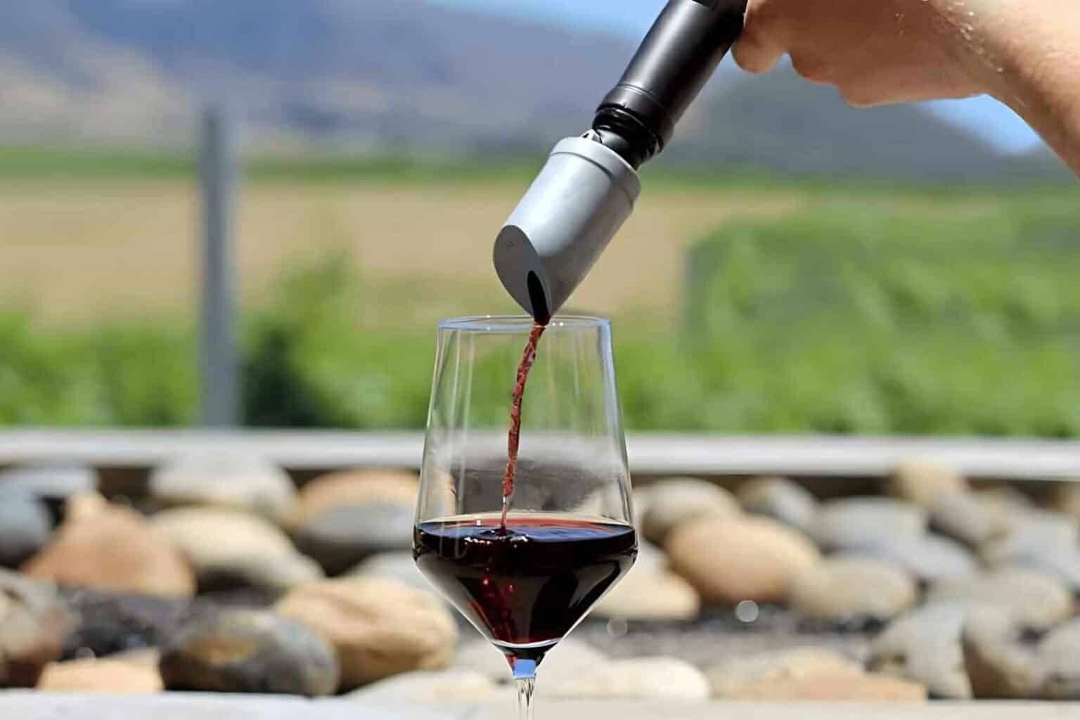 The-Wave-by-PureWine-Wine-Aerator-and-Filter