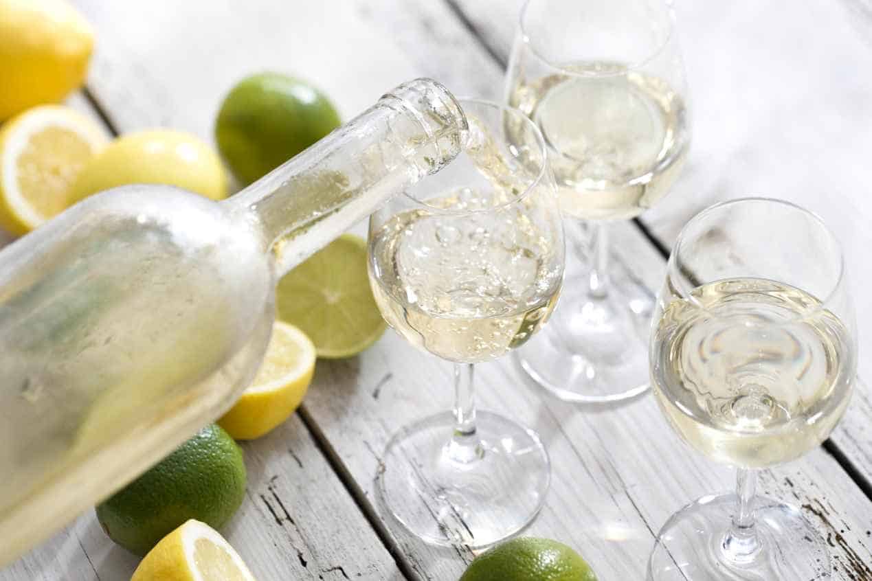 What-Makes-White-Wine-Healthy-Micronutrients-and-Compounds-