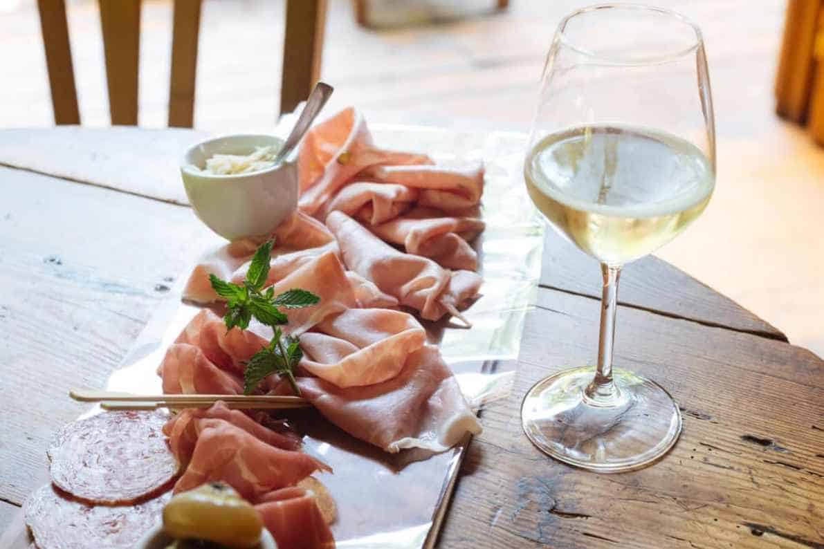 What-White-Wine-Goes-with-Prosciutto