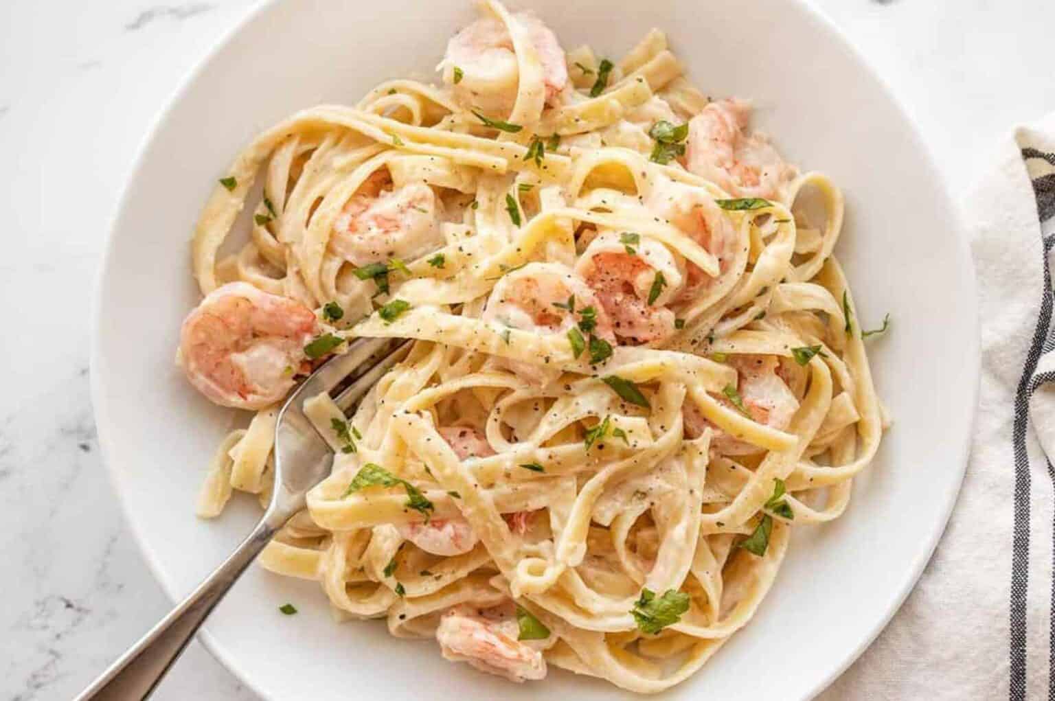 What-Wine-Goes-With-Alfredo-Pasta