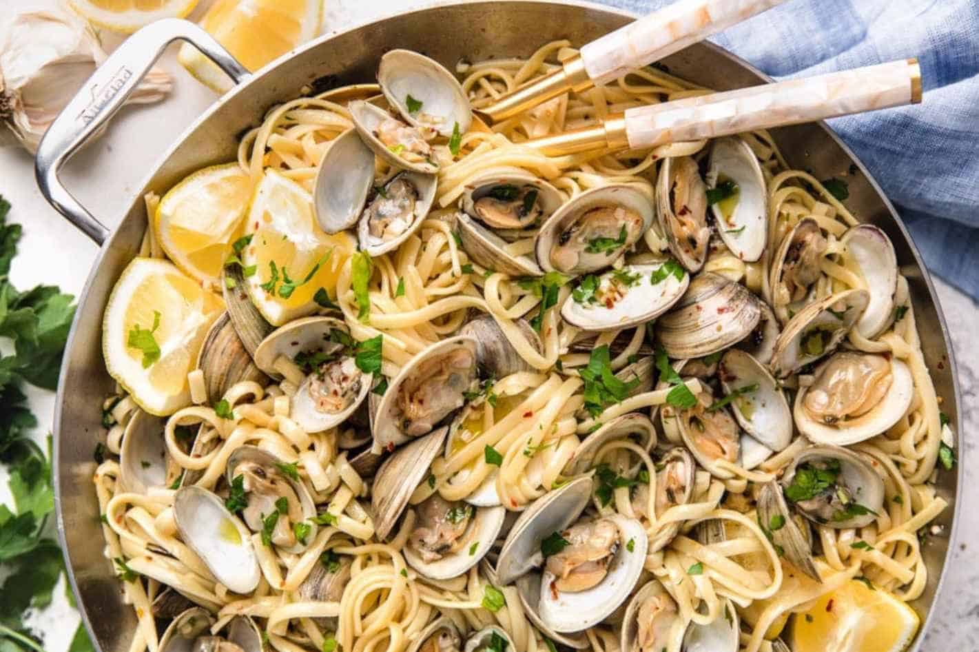 What-Wine-Goes-With-Clam-Pasta