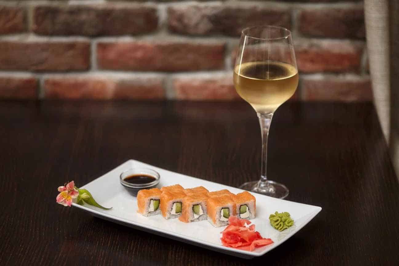 What-Wine-Pairings-with-Sushi
