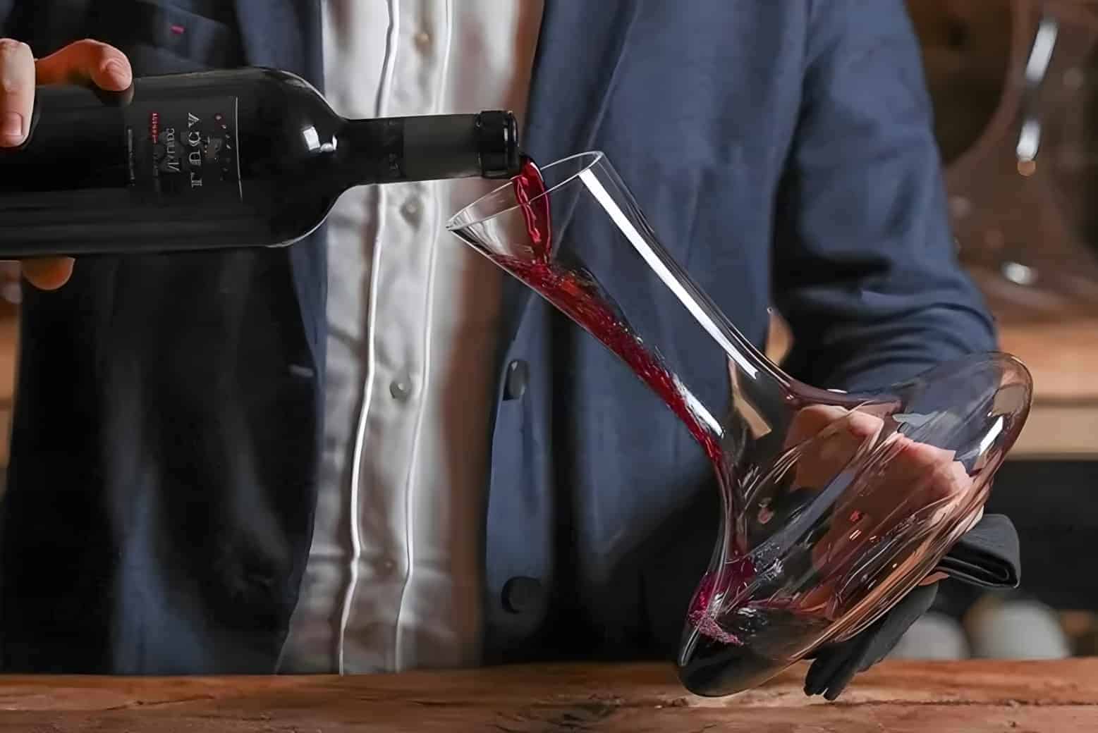 https://wineflavorguru.com/wp-content/uploads/2023/12/Why-Let-Your-Wine-Breathe.jpg