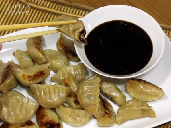 Guōtiē (Chinese Potstickers)