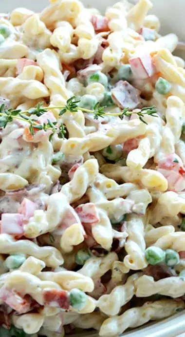 Gemelli Pasta Salad With Bacon, Peas, & Bell Peppers