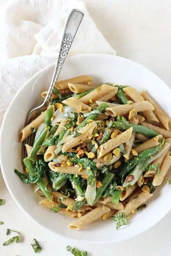 Lemon Garlic Pasta Skillet With Green Beans