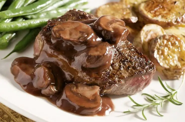 Pan-Seared Steak With Red Wine