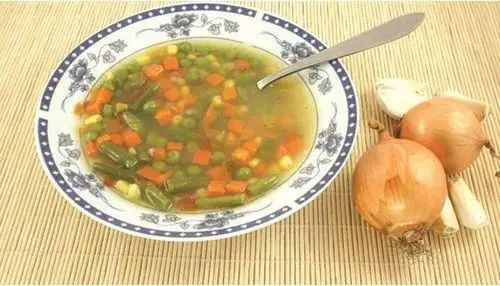 Vegetable Soup With Carrots & Cabbage