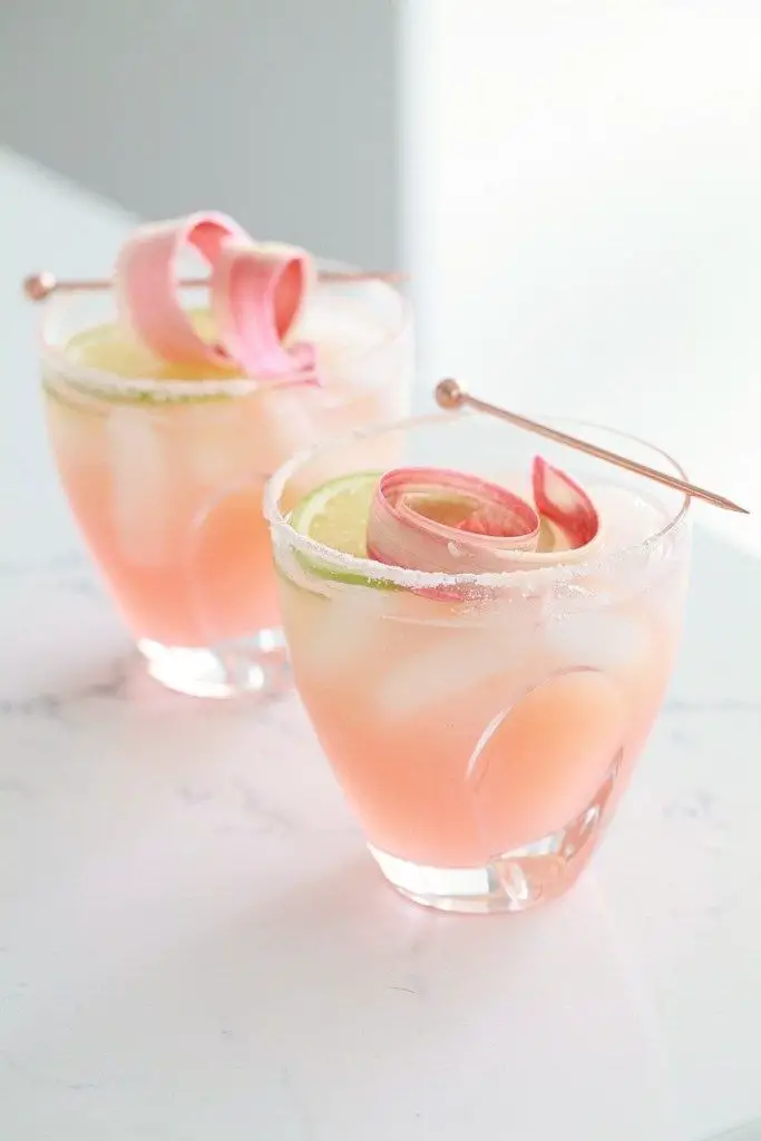 Rhubarb Paloma