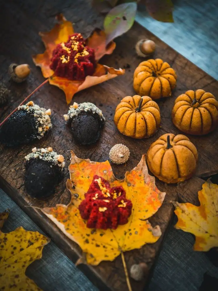 Pumpkin Rum, Red Velvet & Chocolate Cakelets