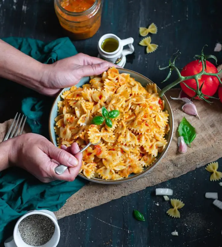 Farfalle In Marinara Sauce