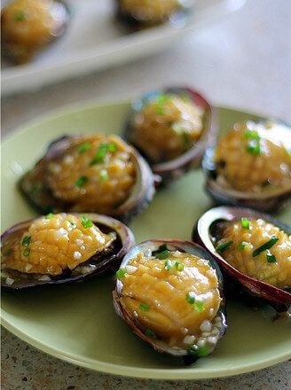 Steamed Abalone With Oyster Sauce