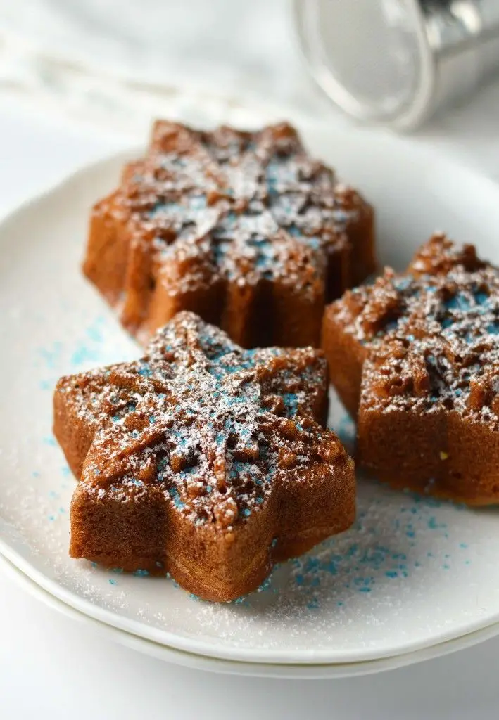 Wintery Snowflake Cakelets