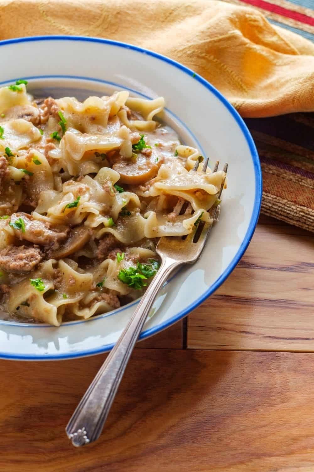 Slow-Cooker Ground Beef Stroganoff