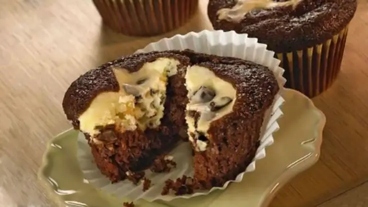 Cream-Filled Chocolate Cupcakes