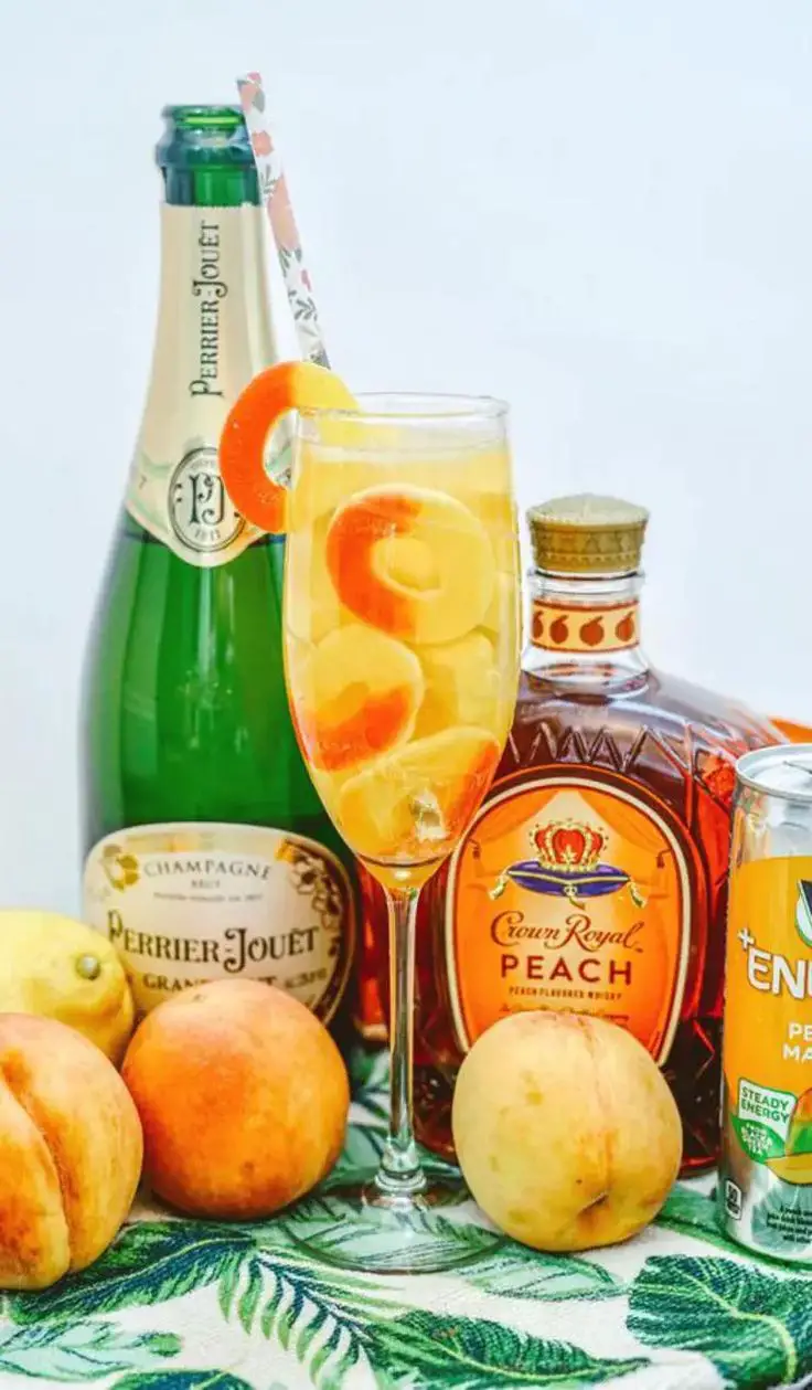 Sparkling Crown Peach Cocktail