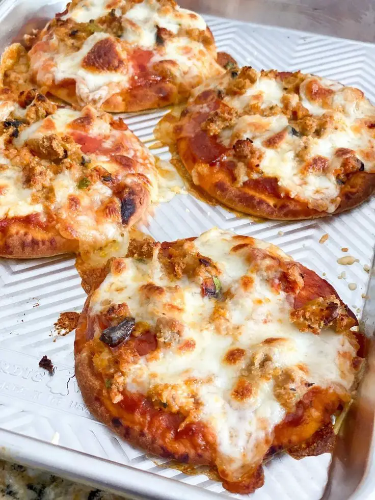 Meatloaf Naan Pizzas