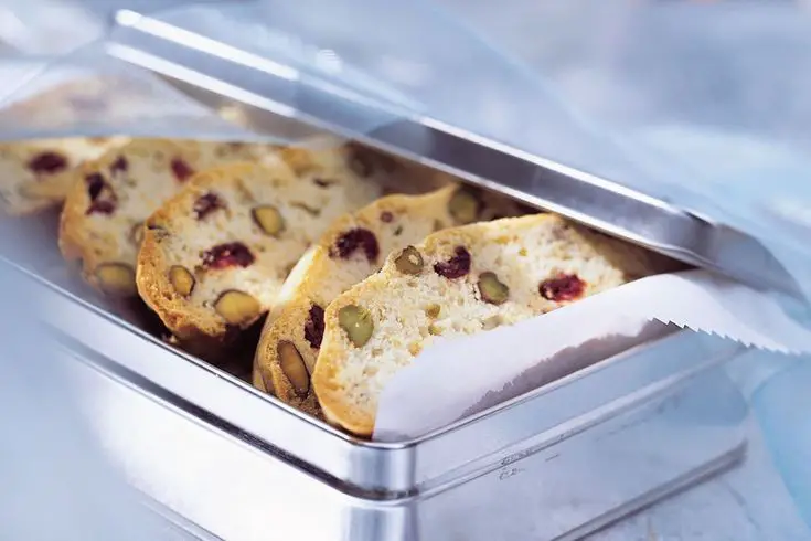 Biscotti With Pistachios & Cranberries