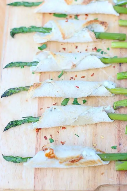 Asparagus Roll-Ups With Cream & Blue Cheese