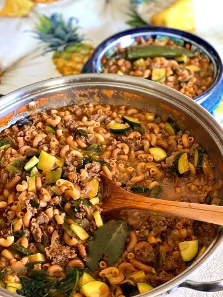 Coditos Con Carne (Elbow Macaroni With Beef)