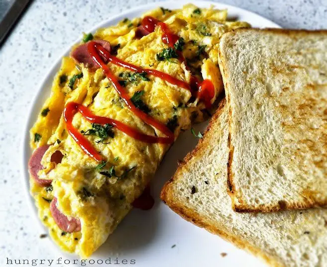 Hot Dog Omelette