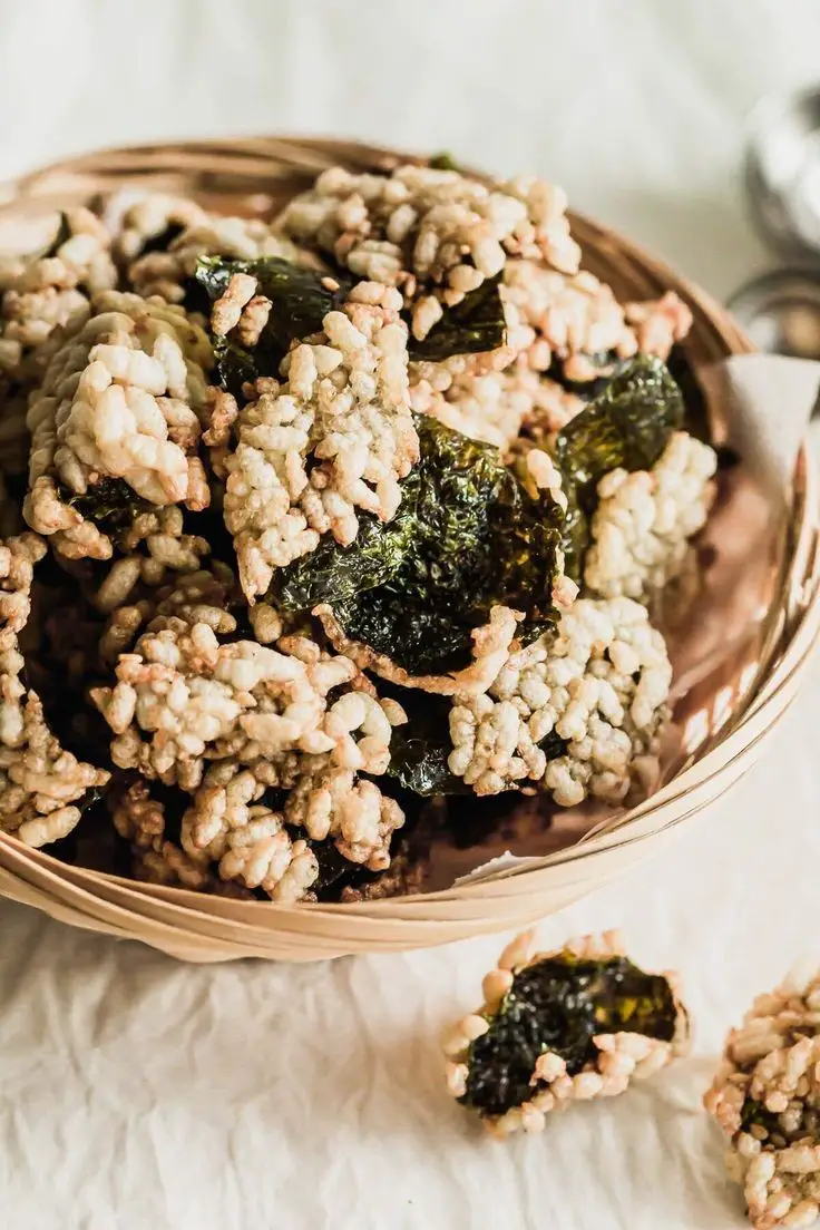 Korean Seaweed Rice Snacks (Bugak)