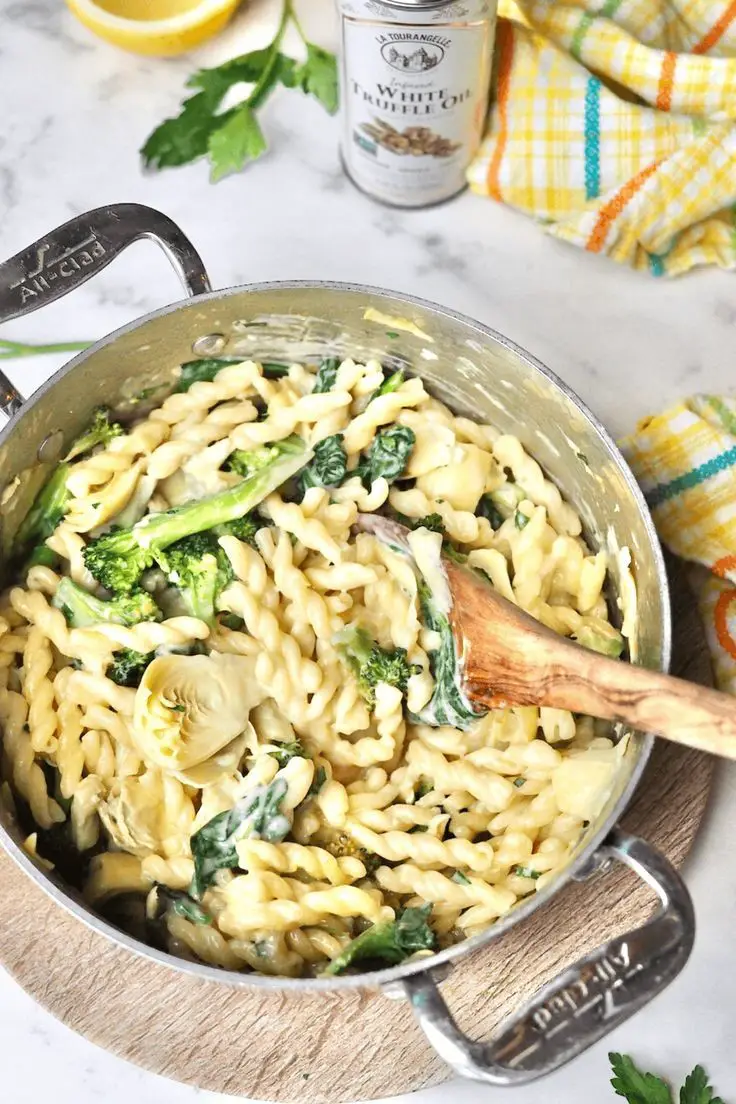 One Pot Lemon Garlic Pasta