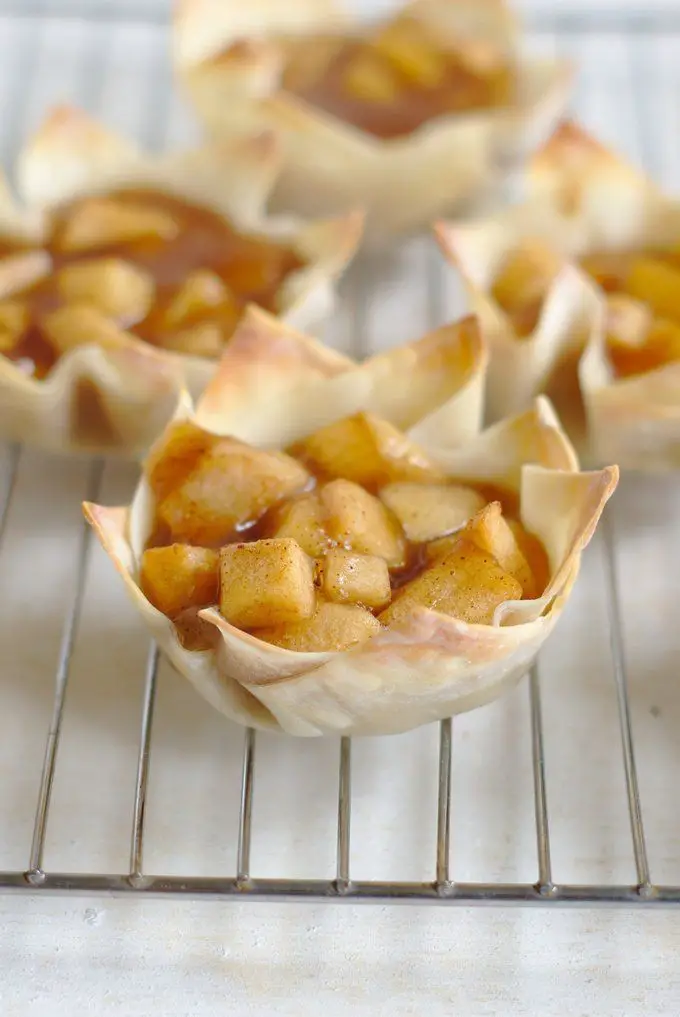 Apple Pie Wonton Cups