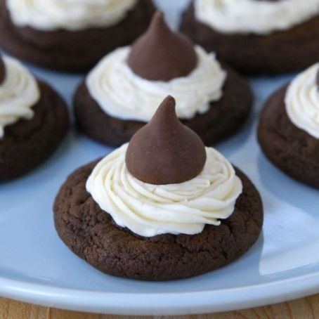 Double Chocolate Hershey’s Kiss Cakelets