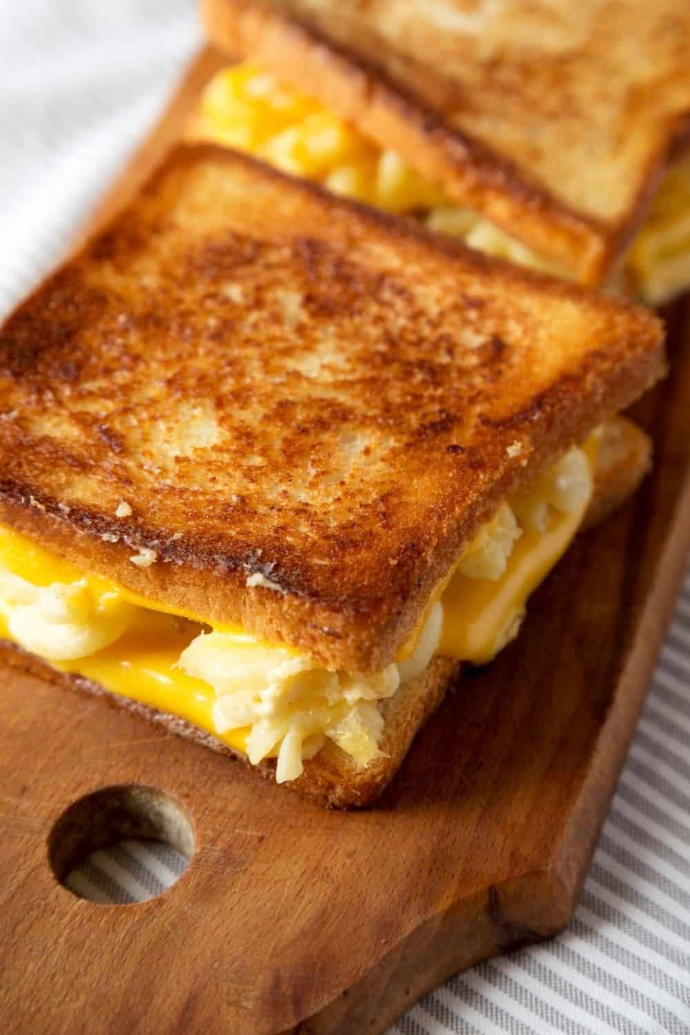 Grilled Mac And Cheese Sandwich