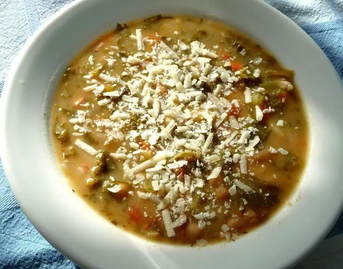 Kale & White Bean Soup With Canadian Bacon