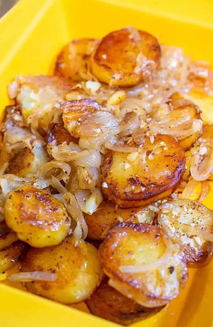 Pan Fried Potatoes & Onions-Lyonnaise Potatoes