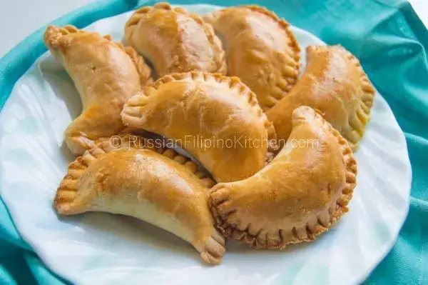 Baked Filipino Beef Empañadas