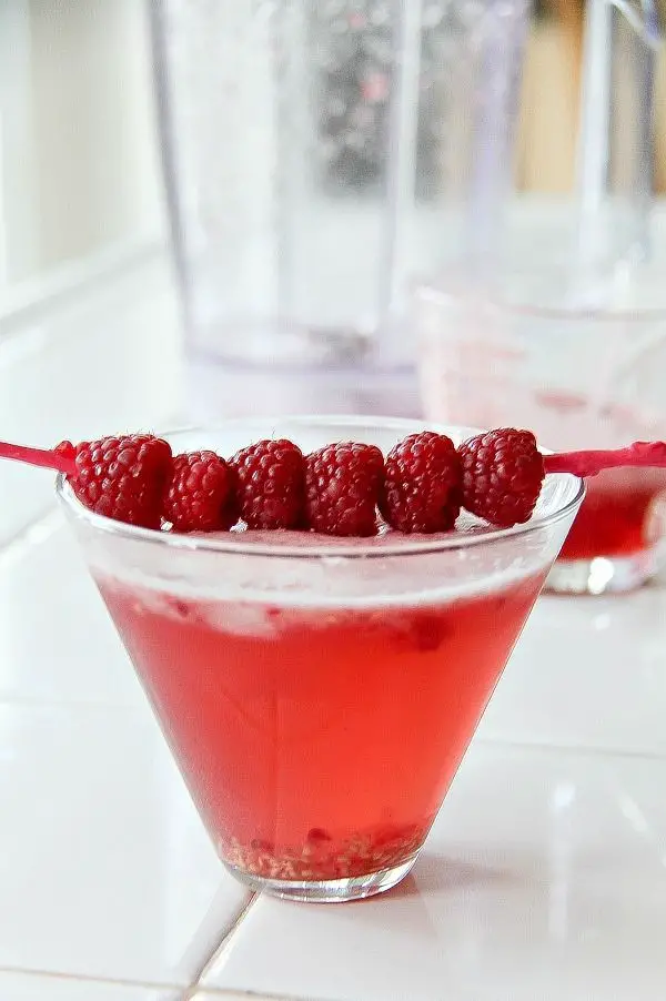 Raspberry Moscato Cocktail