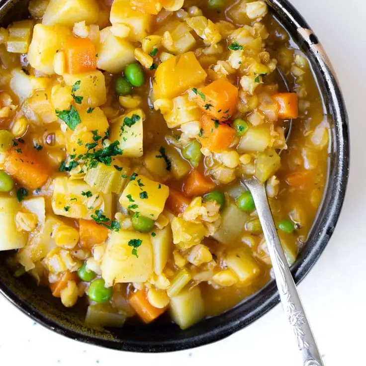 Vegetable Soup With Lentils & Barley